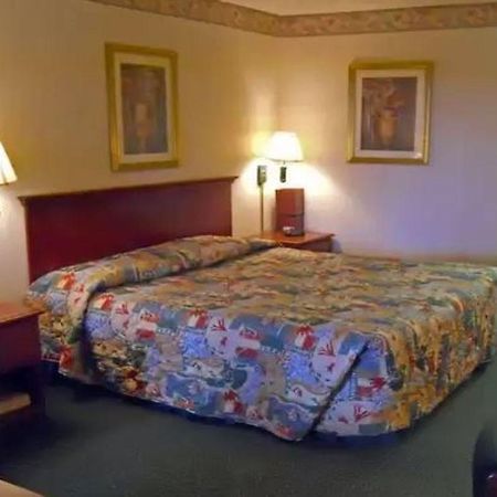 America'S Best Inn & Suites - Decatur Bagian luar foto