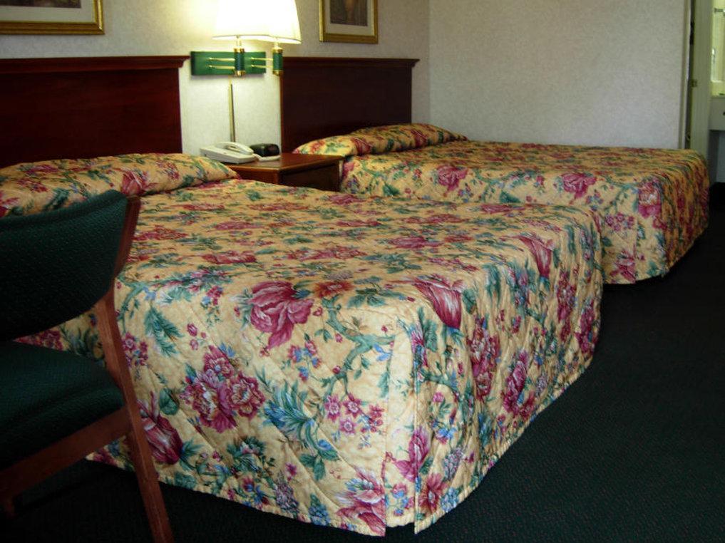 America'S Best Inn & Suites - Decatur Bagian luar foto